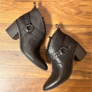 Frye & Co Black Ankle Boots size 7
